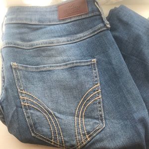 Hollister Mid-Rise Super Skinny Jeans